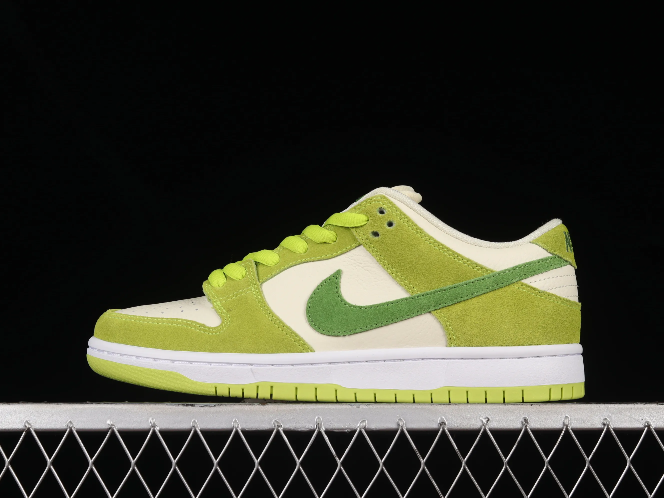 All categories Nk SB Dunk series Nk SB Dunk Low low-top sneakers M version pure original Nk SB Dunk Low "Green Apple" Apple green SB low-top sports and leisure sneakers DM0807-300